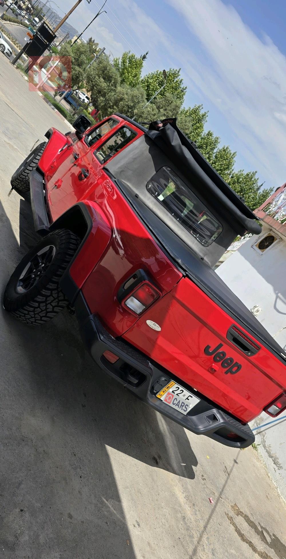 جيب جلاديتور